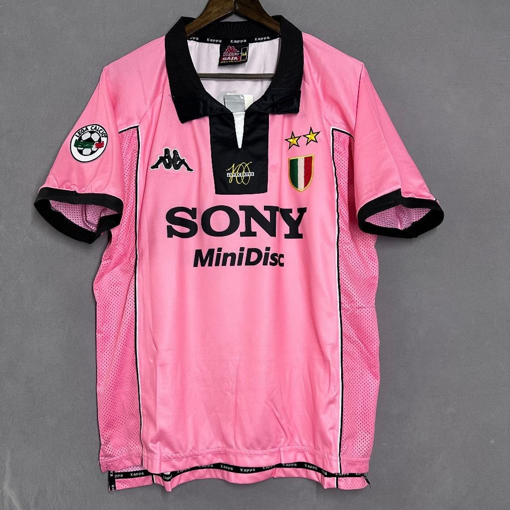 Juventus 1997/98 Away Shirt
